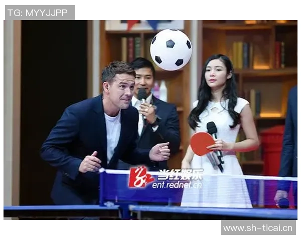 足球明星齐聚天天向上分享成长故事与赛场背后的精彩瞬间 足球明星齐聚天天向上分享成长故事与赛场背后的精彩瞬间